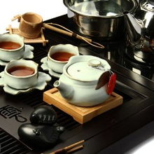 關(guān)耳窯汝窯茶具四合一 實(shí)木茶盤上的優(yōu)雅茶道